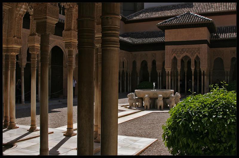 Granada,Alhambra,lions court