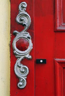 Ring and door detail in red