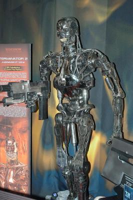 Sideshow Collectibles: Life-sized T-800 Endoskeleton