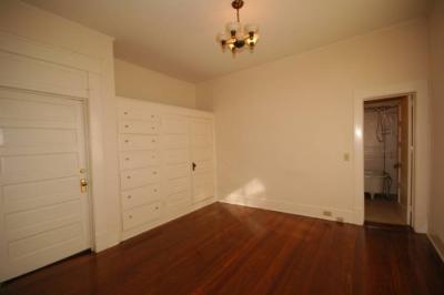 185-B Forest Avenue - Bedroom.jpg