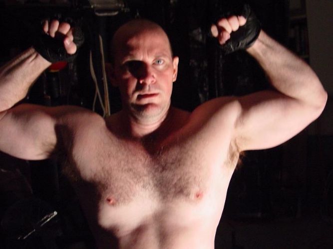 muscleman stud gym workout.jpg
