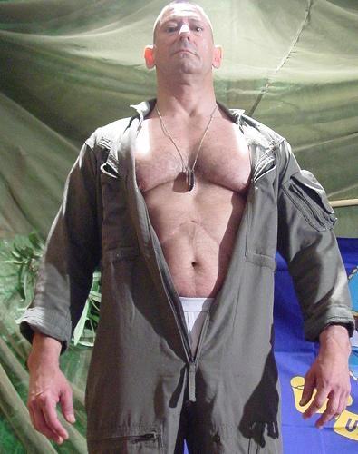 Beefy Strong Hunky Muscleman Daddy Bears Gallery