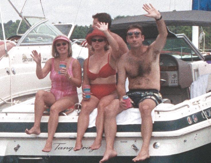 Lake Norman Boating Event Photos men waving