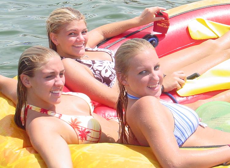 Lake Norman Boating Event Photos hot girls wearing bikinis
