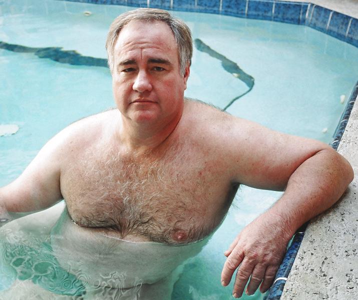 big daddy bear photos swimming pool