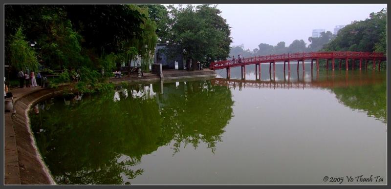 The Huc Bridge (day)