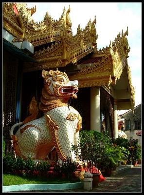 Burmese Dharmikarama temple