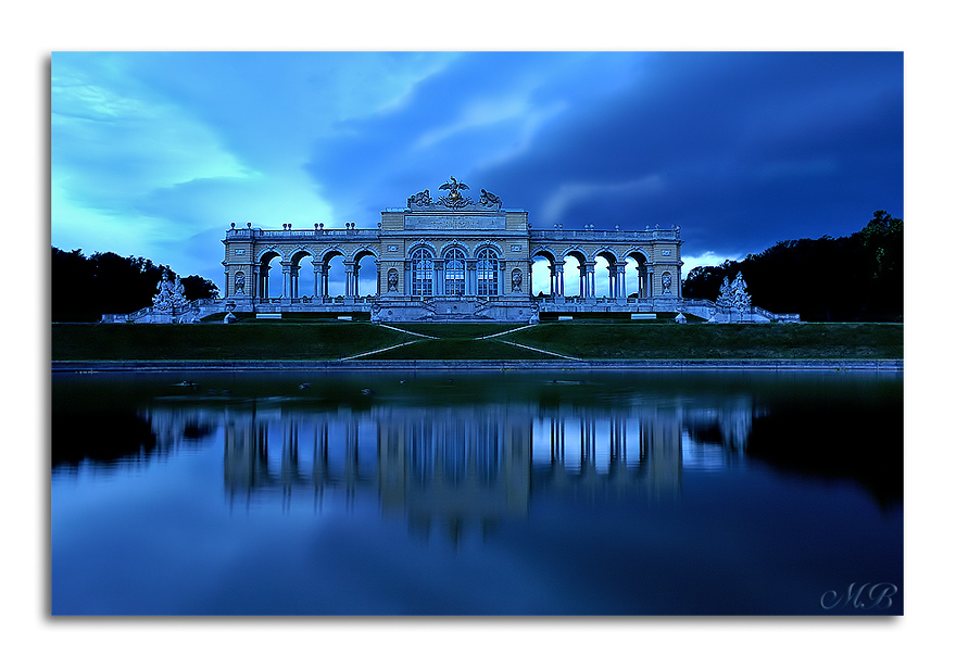 Blue hour Gloriette