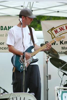 Mystic Roots Plays Chico 2005