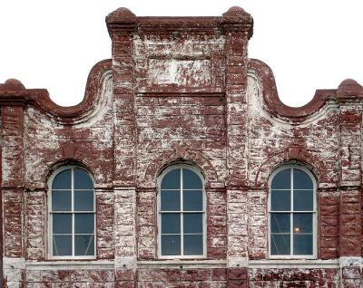 Red-brown bldg.