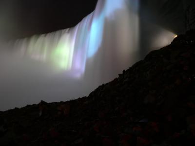 NiagaraFallsNight1.jpg
