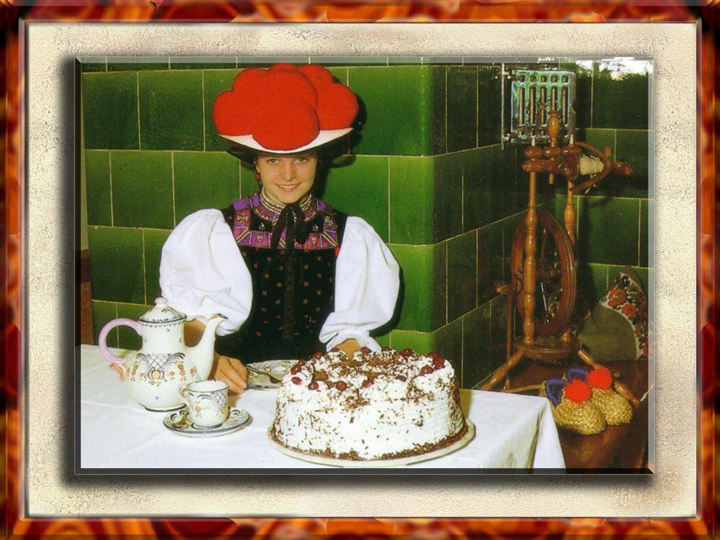 Schoennerin Mit Kirche Kuchen, Schwartzewald, Germany