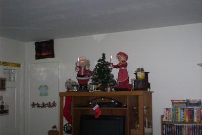v3/73/506473/3/45903074.15christmasdecor.jpg