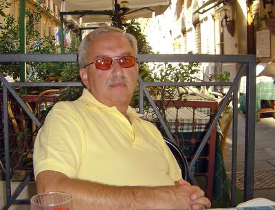 v3/74/8574/3/50769710.loren_sidewalkcafe_rome.jpg