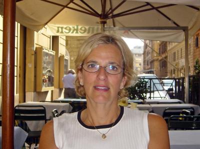 v3/74/8574/3/50769719.sheila_sidewalkcafe_rome.jpg