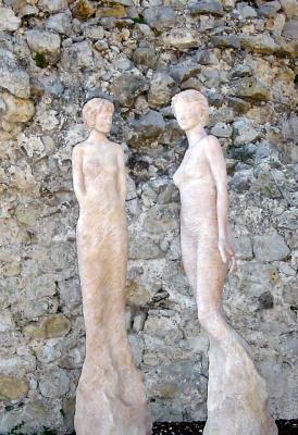 Eze Statues