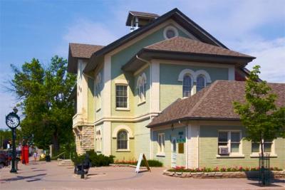 Lindsay City Hall - Original