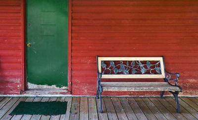 Bench & Green Door 20050905