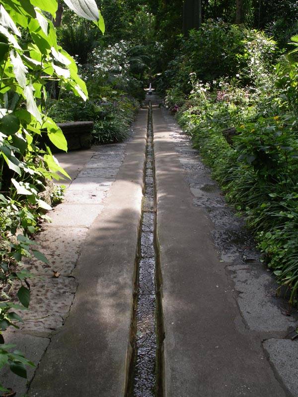 The rivulet that joins the 2 lower pools