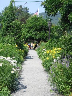 flower bridge path.jpg