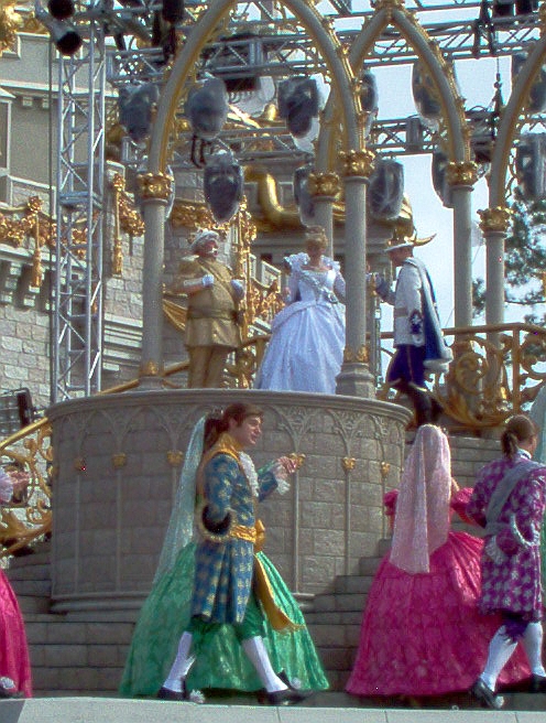 CindyCoronation10.jpg