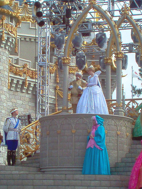 CindyCoronation13.jpg