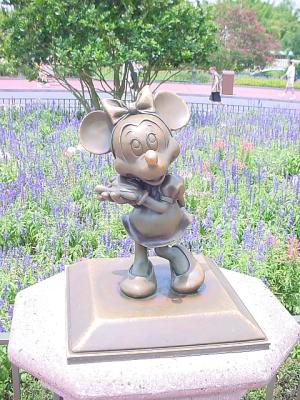 HubMinnie.jpg