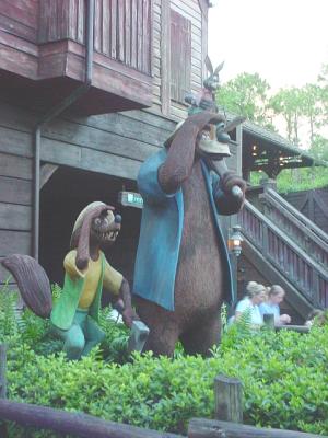 SplashCharactersStatue.jpg