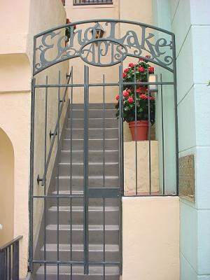 EchoLakeApts.jpg