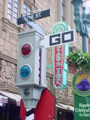 HollywoodVineStopLight.jpg
