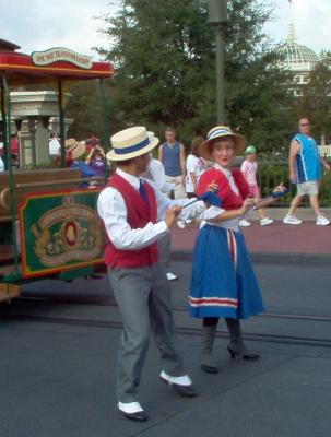 Trolley2.jpg