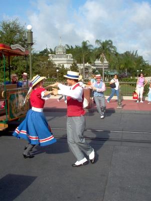 Trolley3.jpg