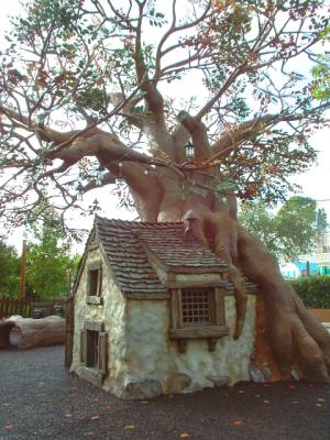 WinnieWalkaround10.jpg