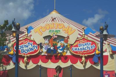 ToontownFairMainTentSignage.jpg