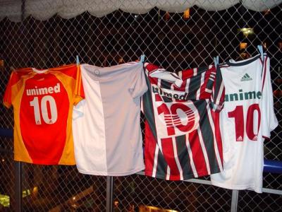 Uniformes - Comemorando os 4 a 1 sobre o Flamengo em 2005