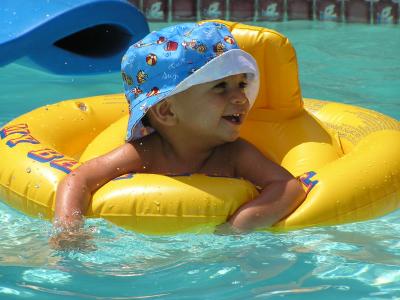 Sam having fun  in the pool.JPG