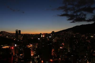 Vista del Oeste de Caracas, desde helipunto del Centro Empresarial Sabana Grande 4