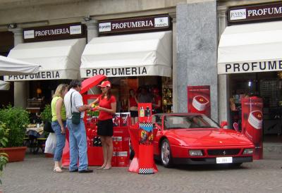 Ferrari Perfume salespitch in the piazza