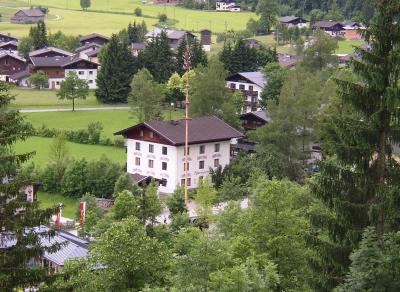v3/78/225678/3/44885716.Lofer153.jpg