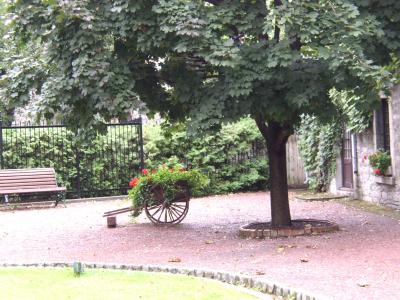 Old Montreal Courtyard.jpg