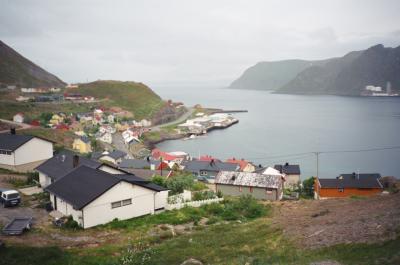 Noruega, Honnesvag, el pueblo mas septentrional de Europa, donde pase la noche, sin ponerse el sol