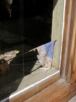 JPG CS WindowFlagP6172131.jpg