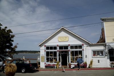 Chow time in Coupeville.