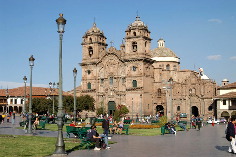 Plaza de Armas - La Compania