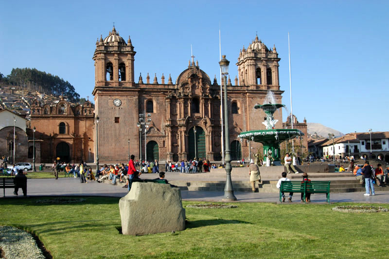 Plaza de Armas - La Catedral