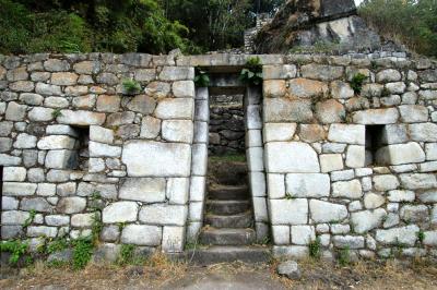 Huayna Picchu - double-jamb doorway