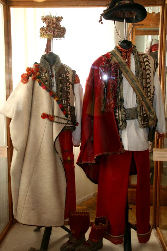 Ukrainian Regional Folk Costumes