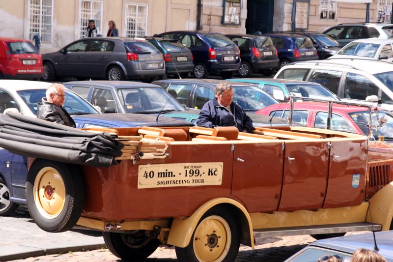 Glimpse of Praha