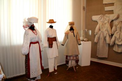 Ukrainian Regional Folk Costumes