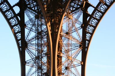 Un jour  la tour Eiffel